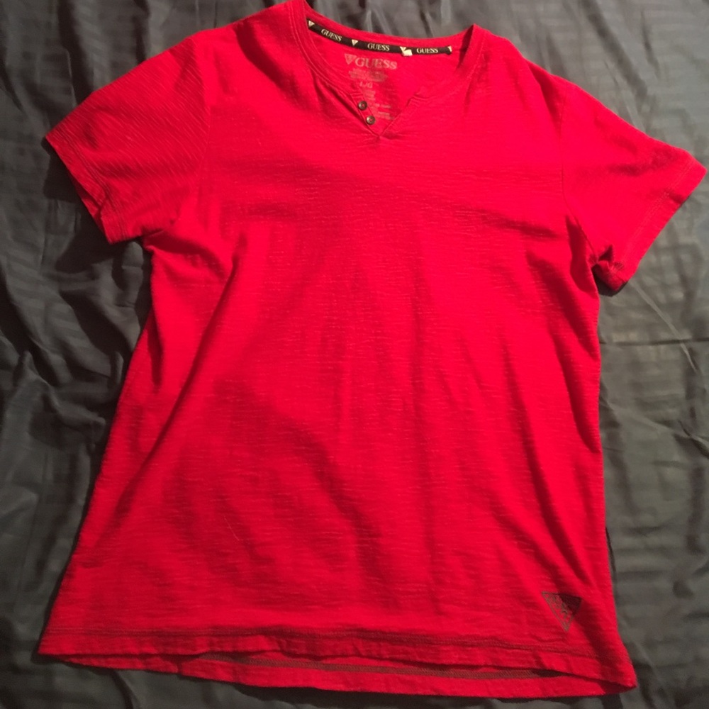 Guess V-neck Shirt - L